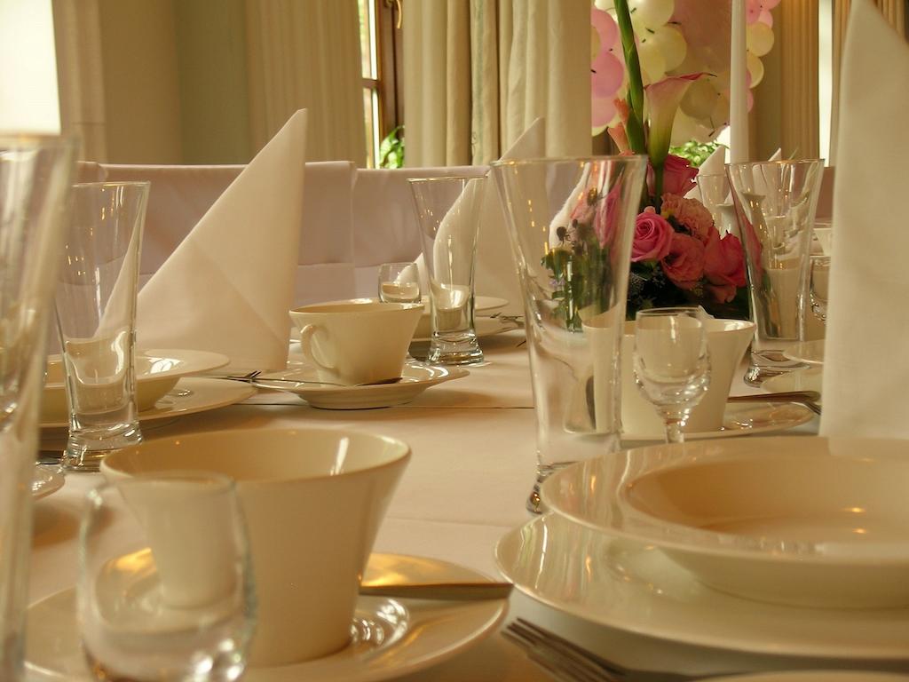 Hotel Jankow Жари Екстериор снимка