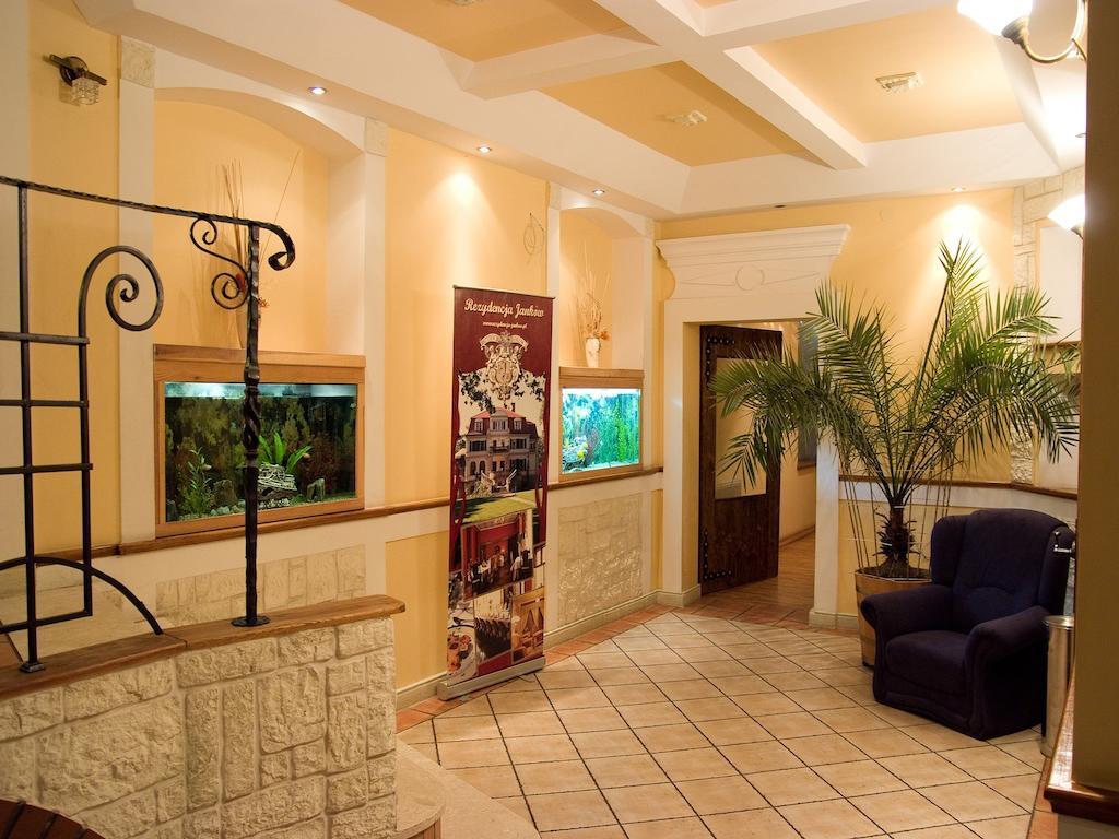 Hotel Jankow Жари Екстериор снимка